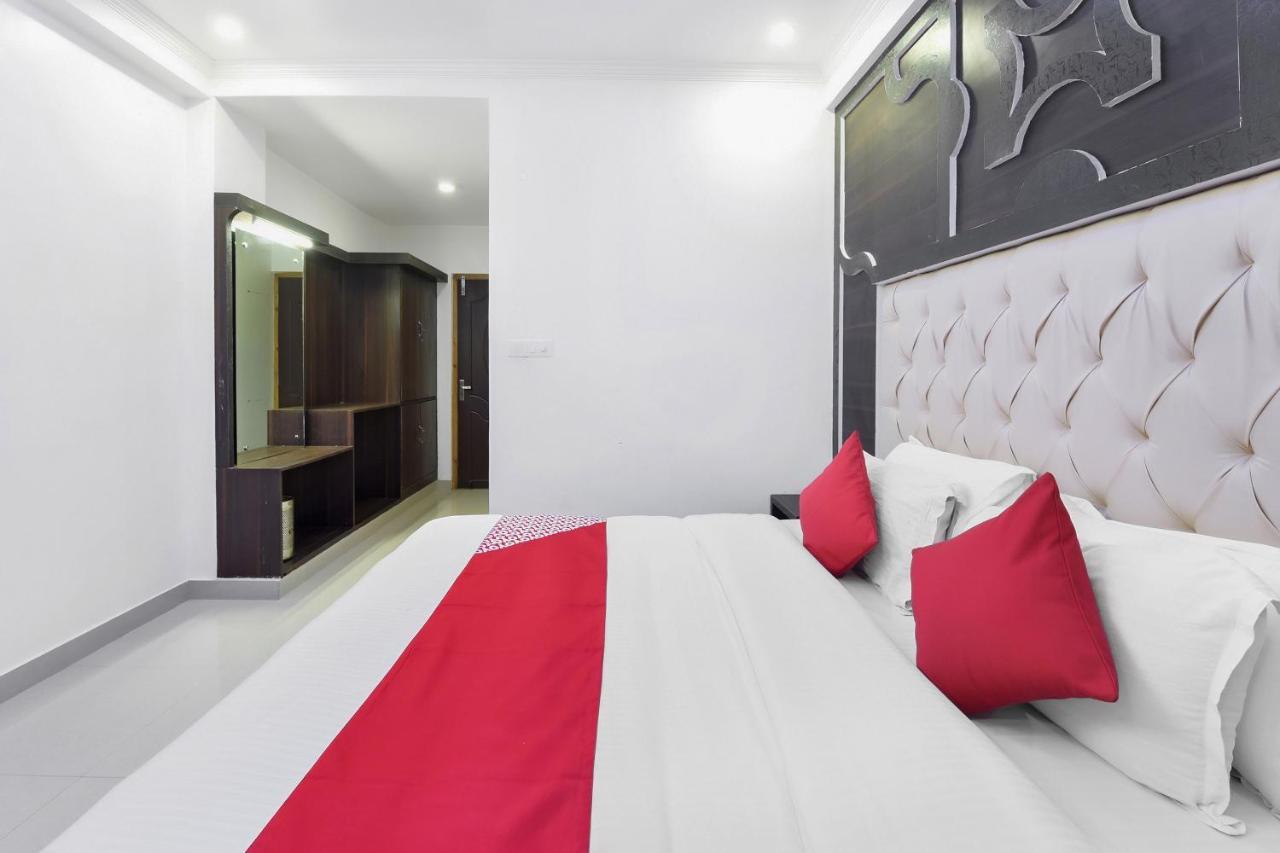 Oyo 23533 Mount View Hotell Kulu Exteriör bild